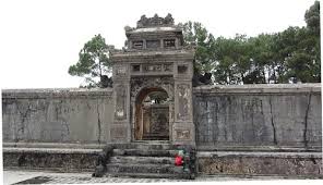 Dong Khanh Tomb